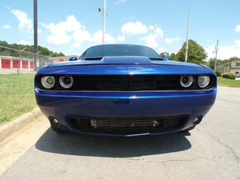 2022 Dodge Challenger SXT - miniatura 3