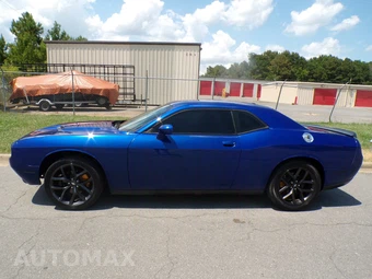 2022 Dodge Challenger SXT - miniatura 9