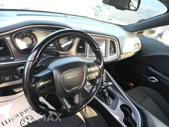 2022 Dodge Challenger SXT – miniatura 11