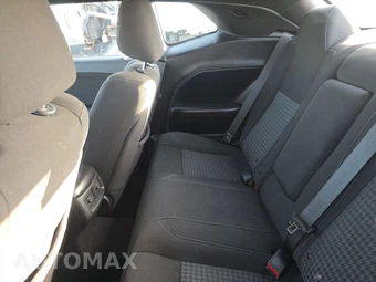 2022 Dodge Challenger SXT – miniatura 13