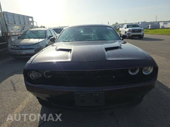 2022 Dodge Challenger SXT – miniatura 2