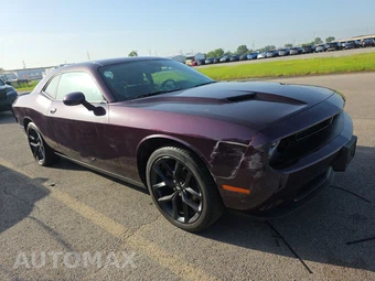2022 Dodge Challenger SXT – miniatura 3