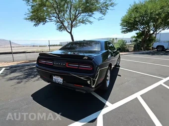 2022 Dodge Challenger SXT – miniatura 4