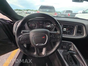 2022 Dodge Challenger SXT – miniatura 10