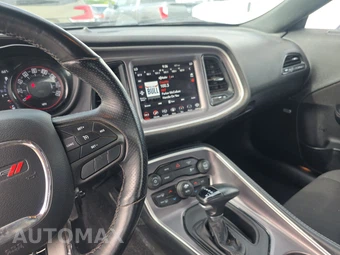 2022 Dodge Challenger SXT – miniatura 11