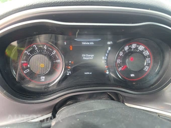 2022 Dodge Challenger SXT – miniatura 12