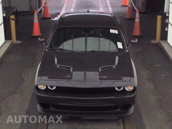 2022 Dodge Challenger SXT – miniatura 2