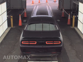 2022 Dodge Challenger SXT – miniatura 5