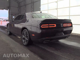 2022 Dodge Challenger SXT – miniatura 6