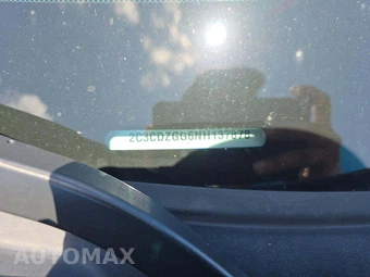 2022 Dodge Challenger SXT - miniatura 5