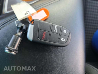 2022 Dodge Challenger SXT - miniatura 8
