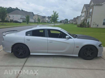 2022 Dodge Charger Scat Pack - miniatura 4
