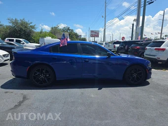 2022 Dodge Charger SXT - miniatura 4