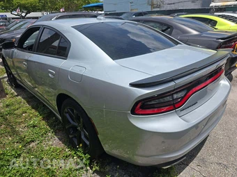 2022 Dodge Charger SXT – miniatura 2
