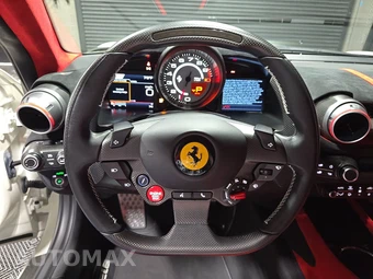 2022 Ferrari 812 Competizione Coupe - miniatura 10