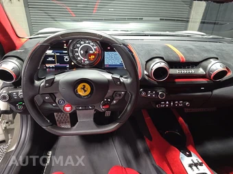 2022 Ferrari 812 Competizione Coupe - miniatura 11