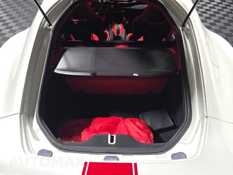 2022 Ferrari 812 Competizione Coupe - miniatura 15
