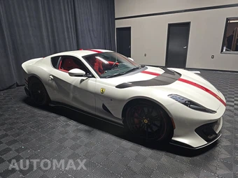 2022 Ferrari 812 Competizione Coupe - miniatura 3