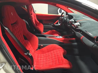 2022 Ferrari 812 Competizione Coupe - miniatura 8