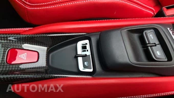 2022 Ferrari F8 Spider Convertible - miniatura 30