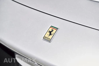 2022 Ferrari F8 Spider Convertible - miniatura 8