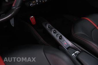2022 Ferrari F8 Tributo Coupe - miniatura 14