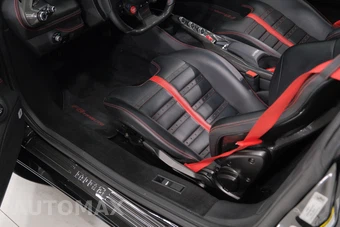 2022 Ferrari F8 Tributo Coupe - miniatura 17
