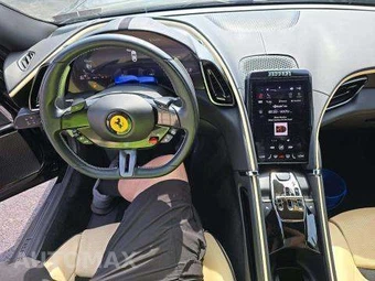 2022 Ferrari Roma - miniatura 10