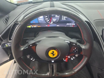 2022 Ferrari Roma - miniatura 10