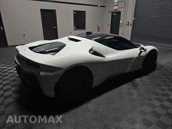2022 Ferrari SF90 Stradale - miniatura 4