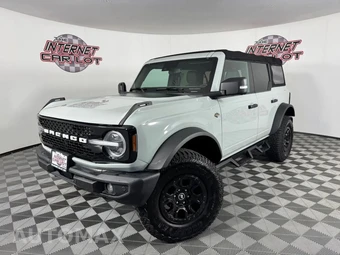 2022 Ford Bronco - miniatura 1