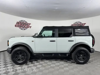 2022 Ford Bronco - miniatura 4