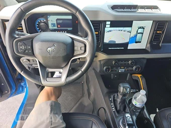 2022 Ford Bronco Badlands Advanced - miniatura 10