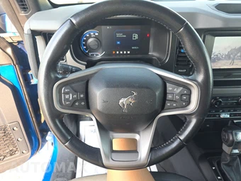 2022 Ford Bronco Black Diamond - miniatura 10