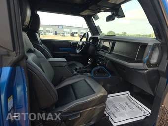 2022 Ford Bronco Black Diamond - miniatura 8
