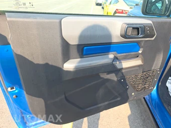 2022 Ford Bronco Black Diamond - miniatura 9
