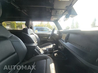 2022 Ford Bronco Black Diamond - miniatura 8