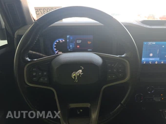 2022 Ford Bronco Black Diamond - miniatura 10