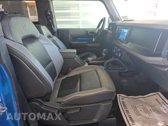 2022 Ford Bronco Black Diamond - miniatura 8
