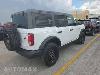 2022 Ford Bronco Black Diamond - miniatura 4