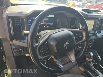 2022 Ford Bronco Black Diamond - miniatura 10