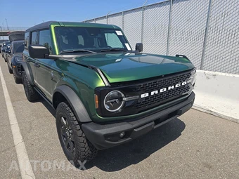 2022 Ford Bronco Black Diamond - miniatura 3