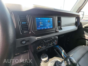 2022 Ford Bronco Black Diamond - miniatura 10