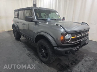 2022 Ford Bronco Black Diamond - miniatura 3