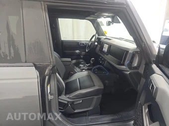 2022 Ford Bronco Black Diamond - miniatura 8