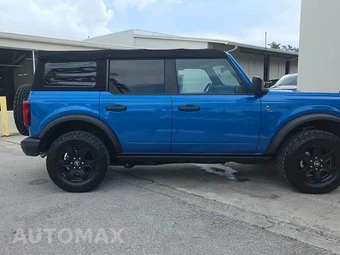 2022 Ford Bronco Black Diamond - miniatura 5