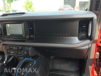 2022 Ford Bronco Black Diamond - miniatura 16