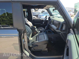 2022 Ford Bronco Black Diamond - miniatura 15