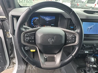 2022 Ford Bronco Black Diamond - miniatura 10
