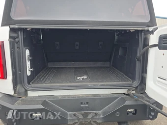 2022 Ford Bronco Black Diamond - miniatura 16